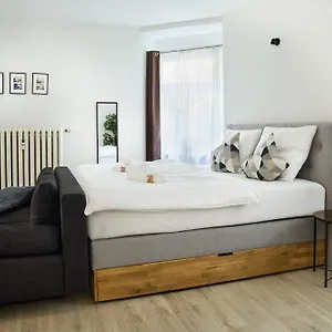 https://idee-living-city-apartment-terrasse-netflix.frankfurtammainhotels.com