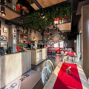 House Of Records Otel