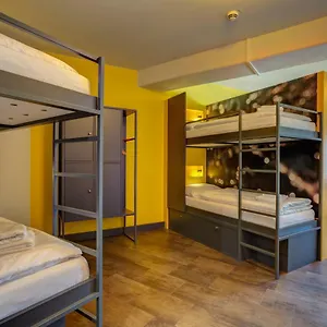 Meininger München Olympiapark Hotel