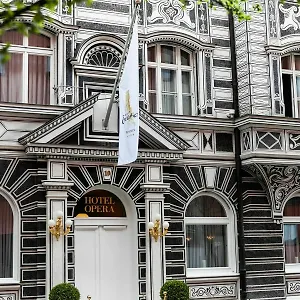 4* Hotel Opera